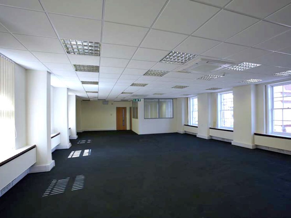 2 Bridge St, Reading RG1 2LR