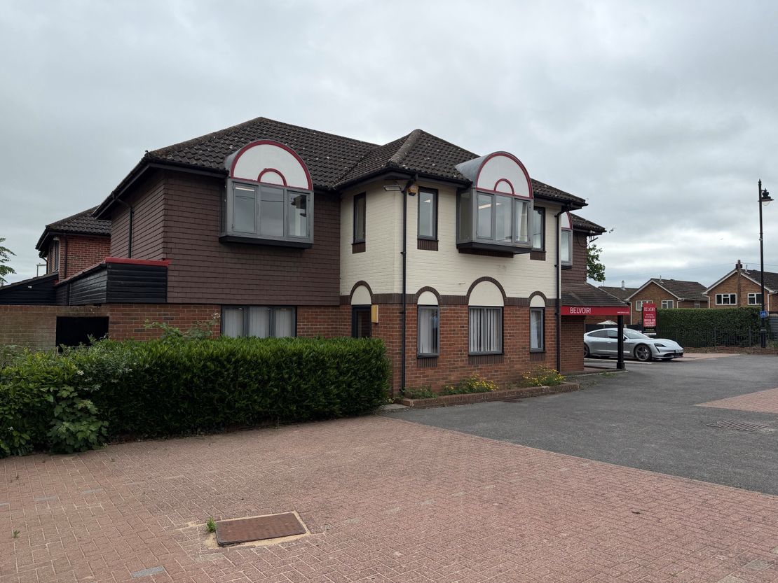 14-16 Mulfords Hill, Tadley RG26 3JA