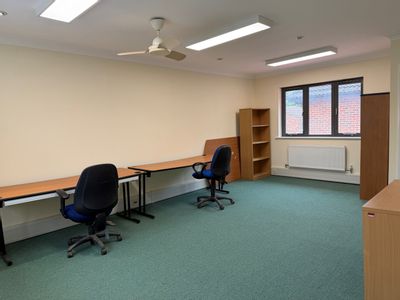 Property Image for 14-16 Mulfords Hill, Tadley RG26 3JA