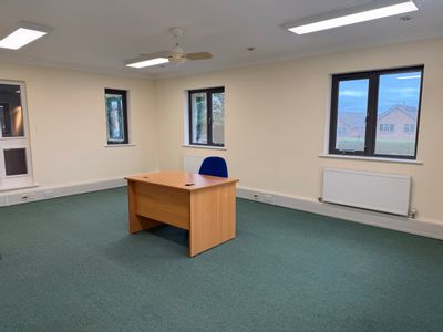 Property Image for 14-16 Mulfords Hill, Tadley RG26 3JA