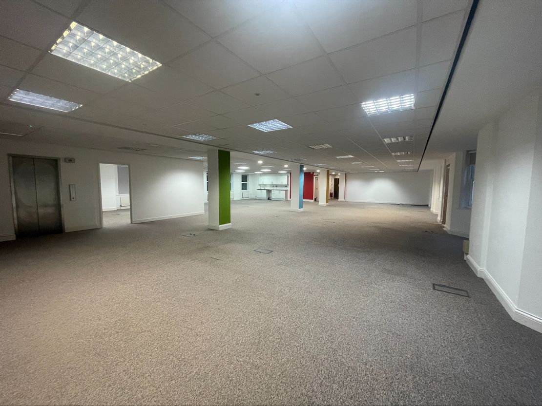 Olivier House, Lower Ground Floor (North), 18 Marine Parade, Brighton, East Sussex, BN2 1TL