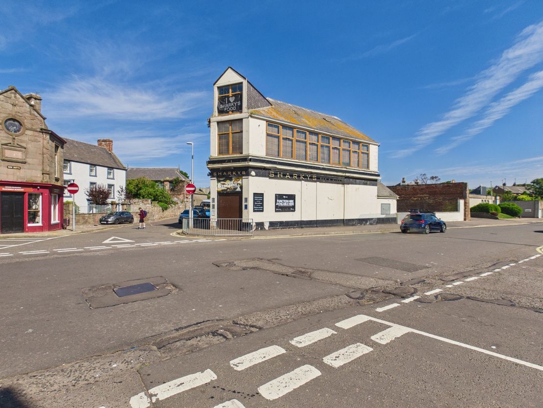Sharkys Bar, 21 George Street, Montrose, Angus, DD10 8EW