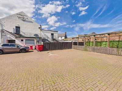 Property Image for Sharkys Bar, 21 George Street, Montrose, Angus, DD10 8EW