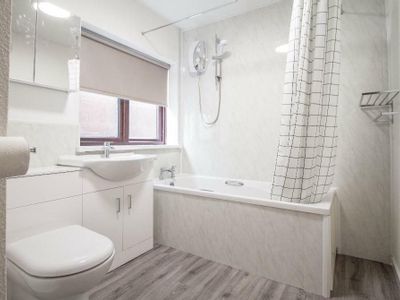 Property Image for Ramsey Court, Hucknall Road, Carrington, Nottingham, Nottinghamshire, NG5 1AS