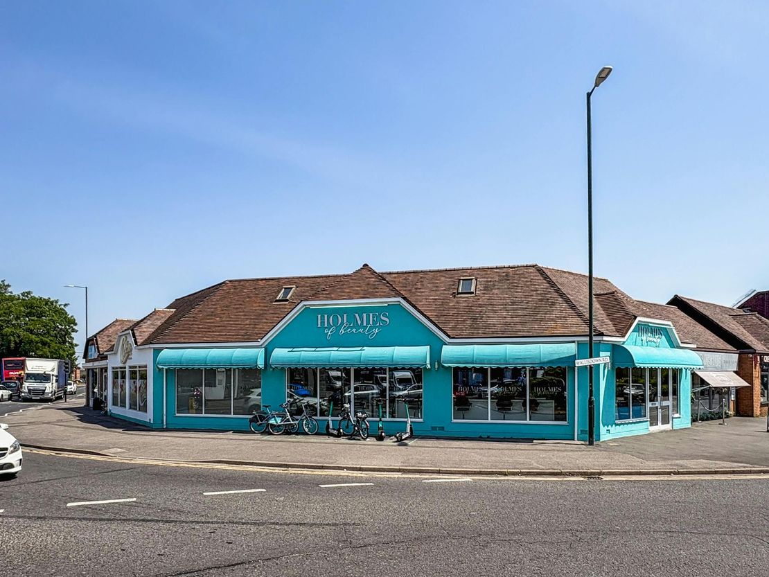 274 Wallisdown Road, Bournemouth, BH10 4HZ