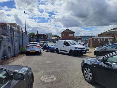 Property Image for 30 Burrowfield, Welwyn Garden City, Hertfordshire, AL7 4SR