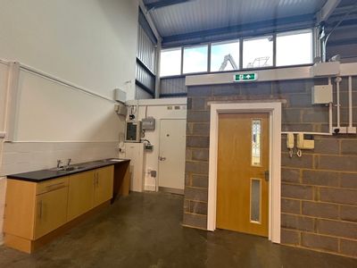 Property Image for Unit 22, Bilton Industrial Estate, Bracknell, RG12 8YT
