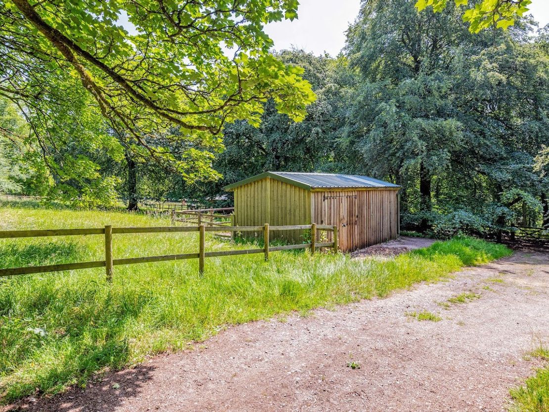 Land And Stables North Of, Lightwood Lane, Randwick, Gloucestershire, GL6 6JW