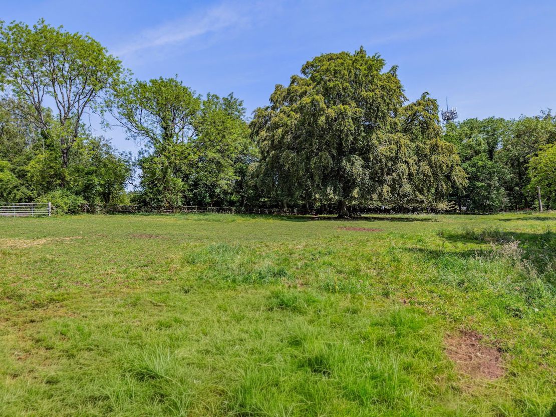 Land And Stables North Of, Lightwood Lane, Randwick, Gloucestershire, GL6 6JW