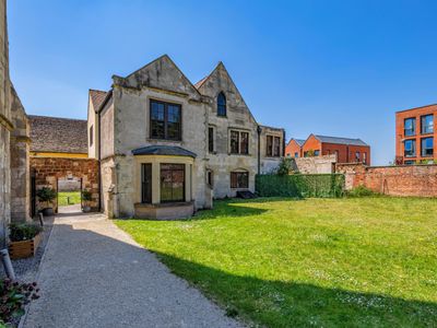 Property Image for Blackfriars, Ladybellegate Street, Gloucester, Gloucestershire, GL1 2HN
