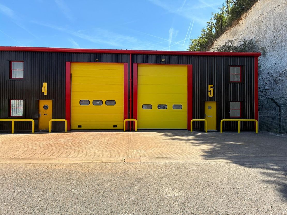 M4 & M5 Kent Kraft Industrial Estate, Lower Road, Northfleet, Gravesend, Kent, DA11 9SR