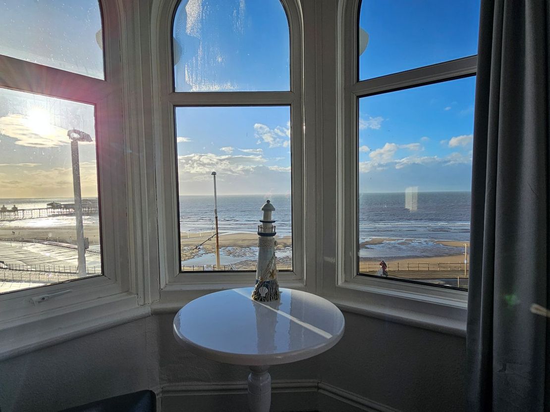 Bowies Lodge, 218 Promenade, Blackpool, FY1