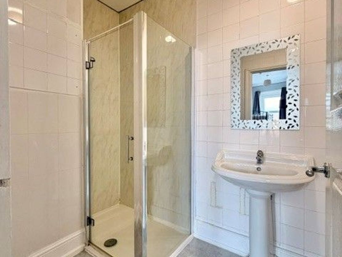 Bowies Lodge, 218 Promenade, Blackpool, FY1