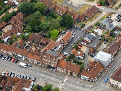 Property Image for The Barn, 12B The Broadway, Amersham, Buckinghamshire, HP7 0HP