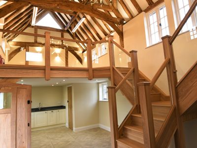 Property Image for The Barn, 12B The Broadway, Amersham, Buckinghamshire, HP7 0HP