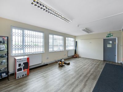 Property Image for 31 Glaisdale Drive East, Bilborough, Nottingham, Nottinghamshire, NG8 4GU