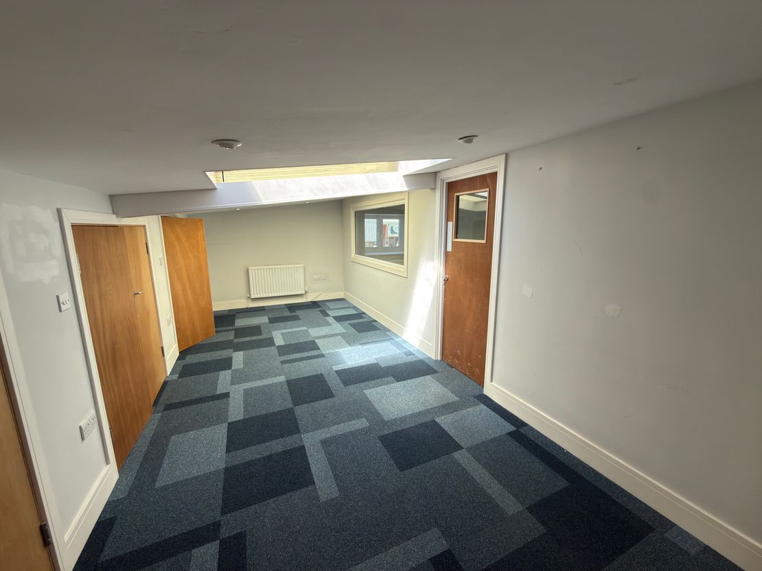 6-7 Palace Industrial Estate, Bircholt Road, Maidstone, Kent, ME15 9XU