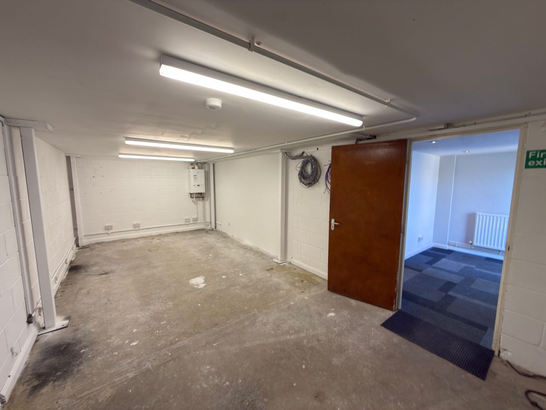6-7 Palace Industrial Estate, Bircholt Road, Maidstone, Kent, ME15 9XU