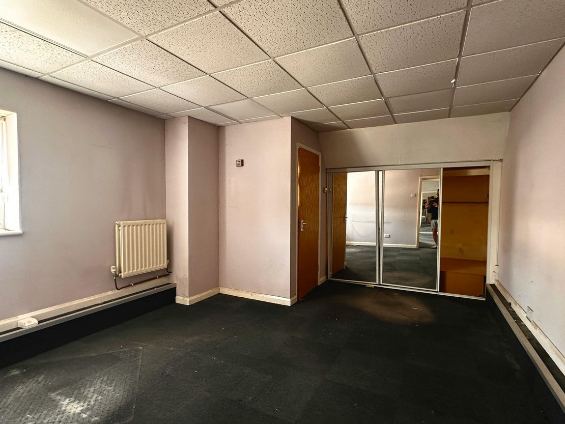 Unit 33, Cam Centre, Hitchin, SG4 0TW