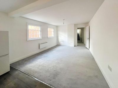 Property Image for Investment For Sale, 15 The Broadway, Newbury, West Berkshire, RG14 1AS