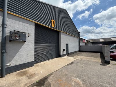 Property Image for 17 Redhills Road, South Woodham Ferrers, Chelmsford, Essex, CM3 5UP