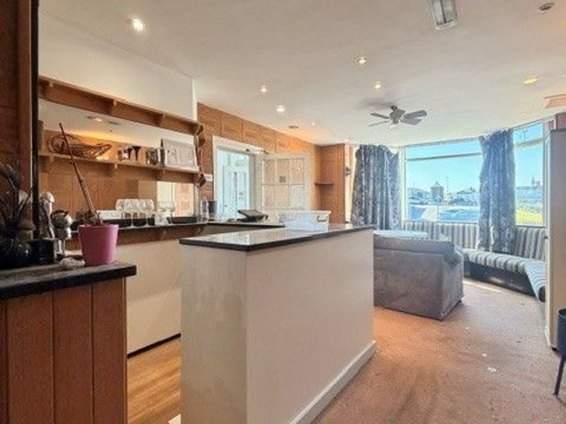 Warley Road, Blackpool, FY1