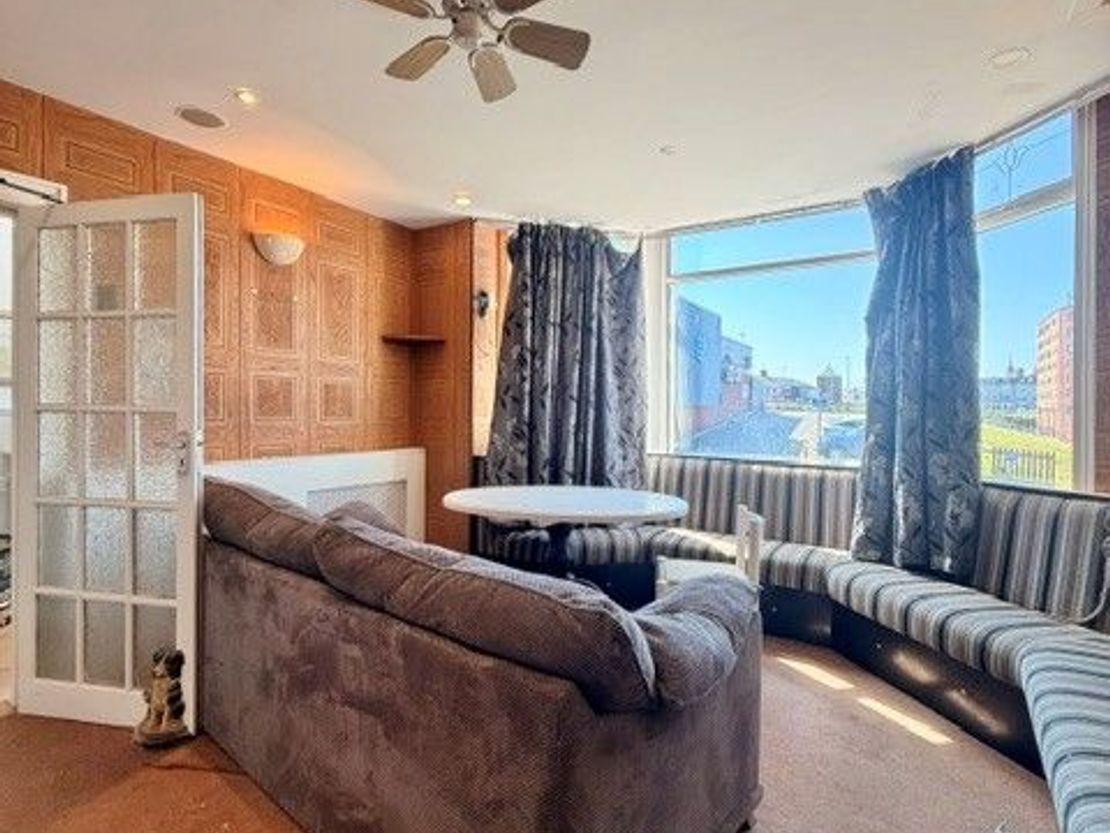 Warley Road, Blackpool, FY1