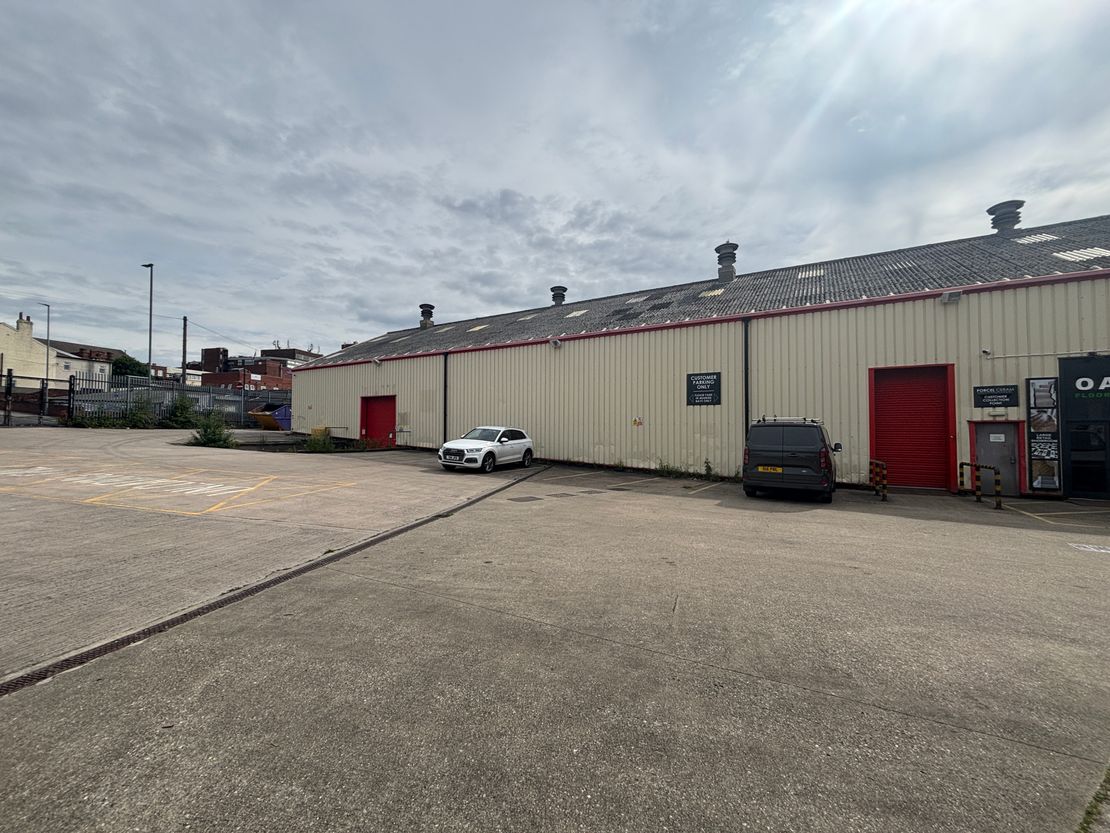 Tilehouse, 35A Ings Road, Wakefield, West Yorkshire, WF1 1DY