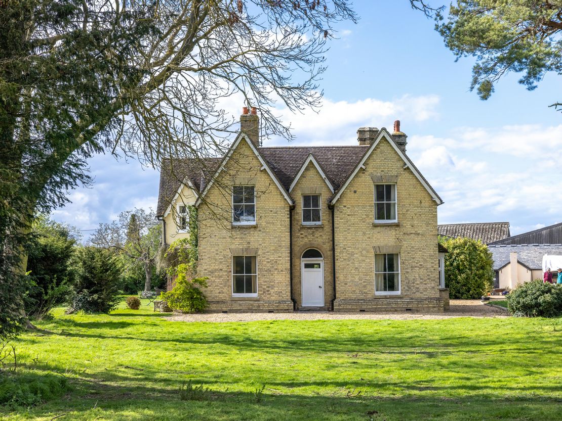 Haggis Farm, Cambridge Road, Cambridge, CB23 7AT