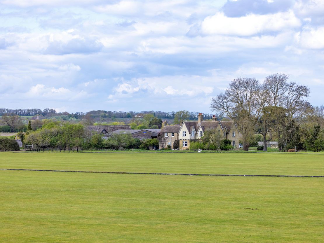 Haggis Farm, Cambridge Road, Cambridge, CB23 7AT