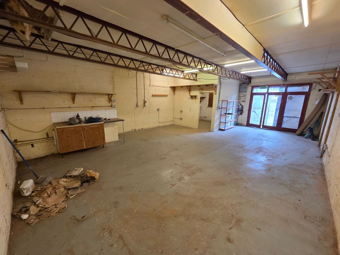 Unit 1, 148 Kings Road, Newbury, West Berkshire, RG14 5RG