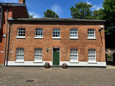 Property Image for The Old Barrel Store, Brewery Courtyard, Marlow, SL7 2FF