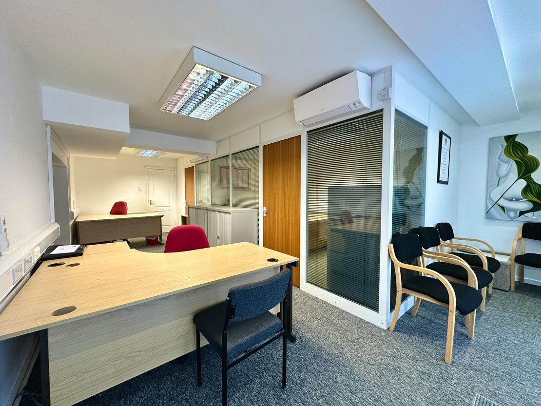8 St Thomas Road, Stopsley, Luton, LU2 7NY