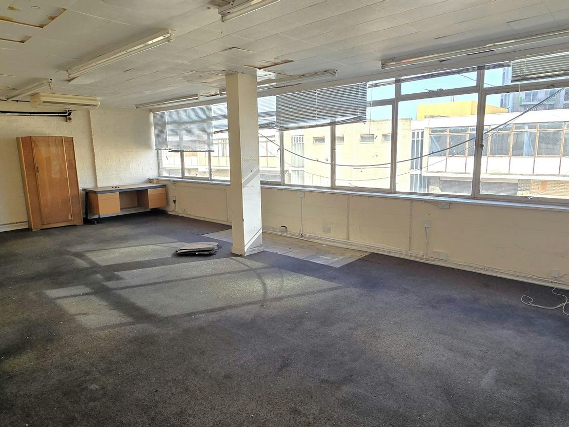 Unit 7, Unit 8 & Unit 9, Lyndean Industrial Estate, Felixstowe Road, Abbey Wood, London, SE2 9SG
