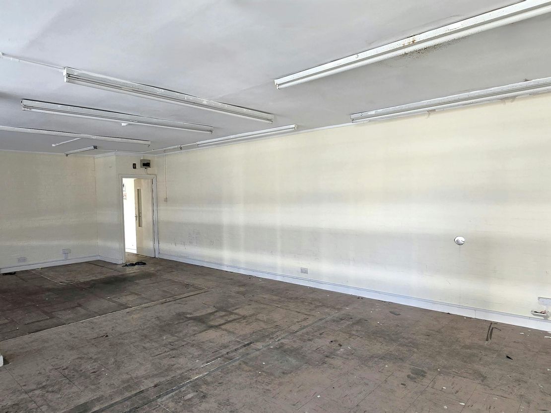 Unit 7, Unit 8 & Unit 9, Lyndean Industrial Estate, Felixstowe Road, Abbey Wood, London, SE2 9SG