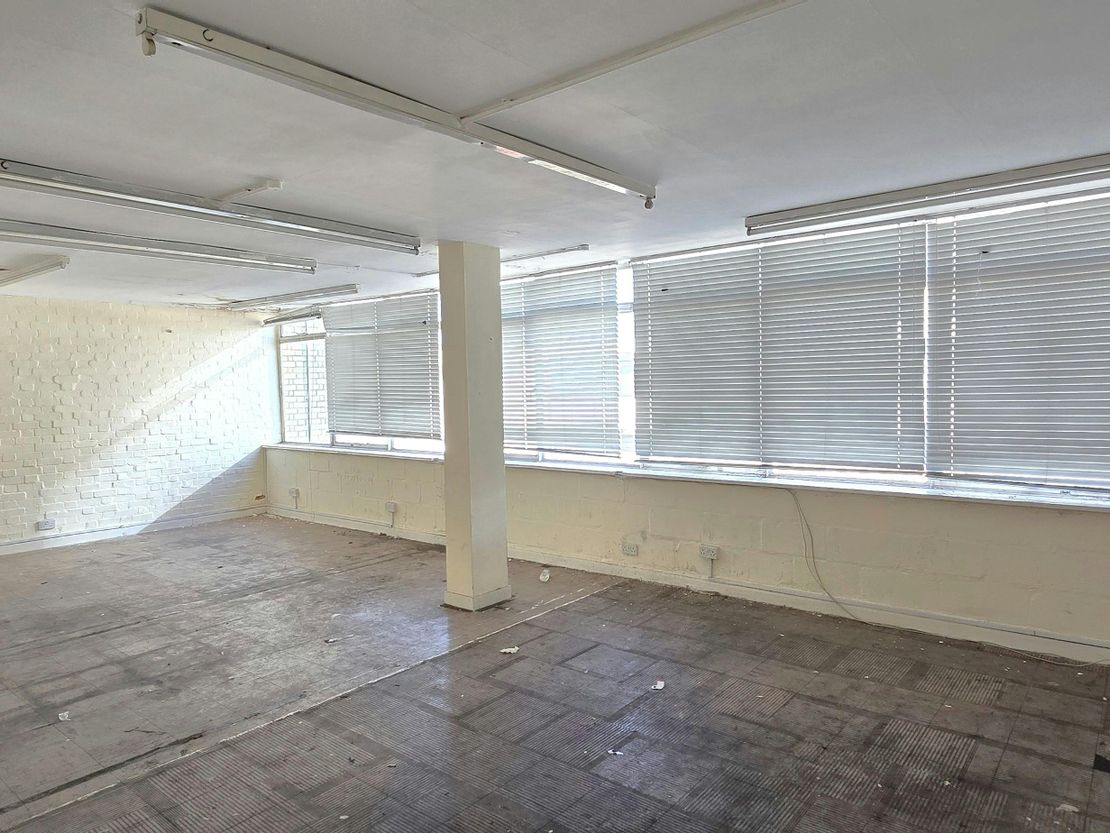Unit 7, Unit 8 & Unit 9, Lyndean Industrial Estate, Felixstowe Road, Abbey Wood, London, SE2 9SG