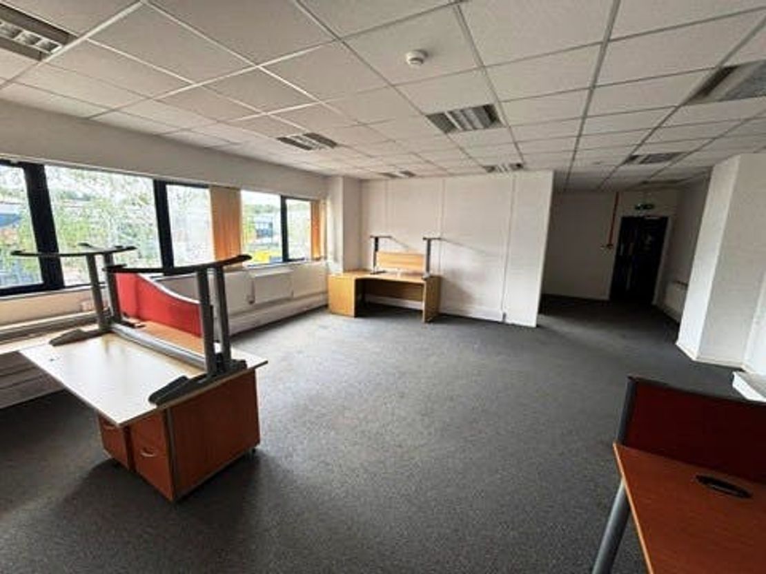 Unit E The Loddon Centre, Stroudley Road, Basingstoke, RG24 8FL