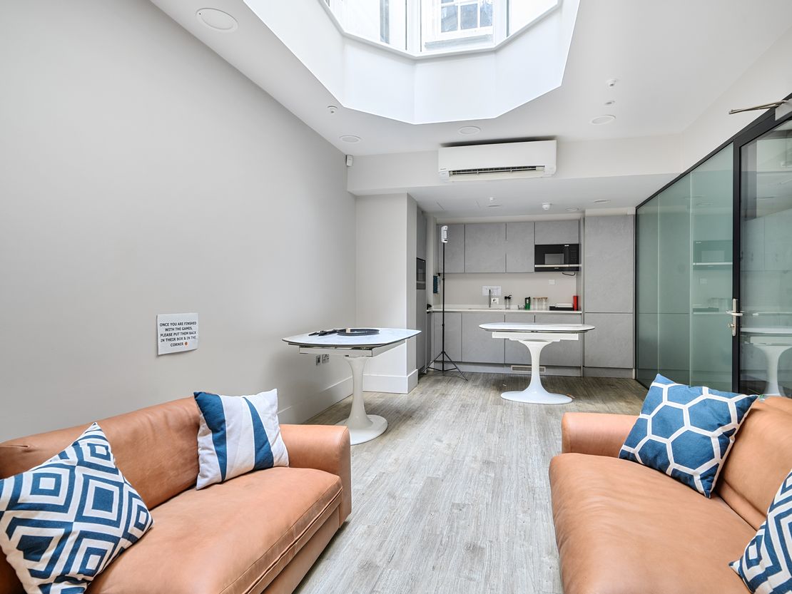 46 Hertford Street, London, Greater London, W1J 7DP