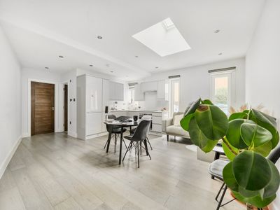 Property Image for 117 London Road, Twickenham, TW1 1EE