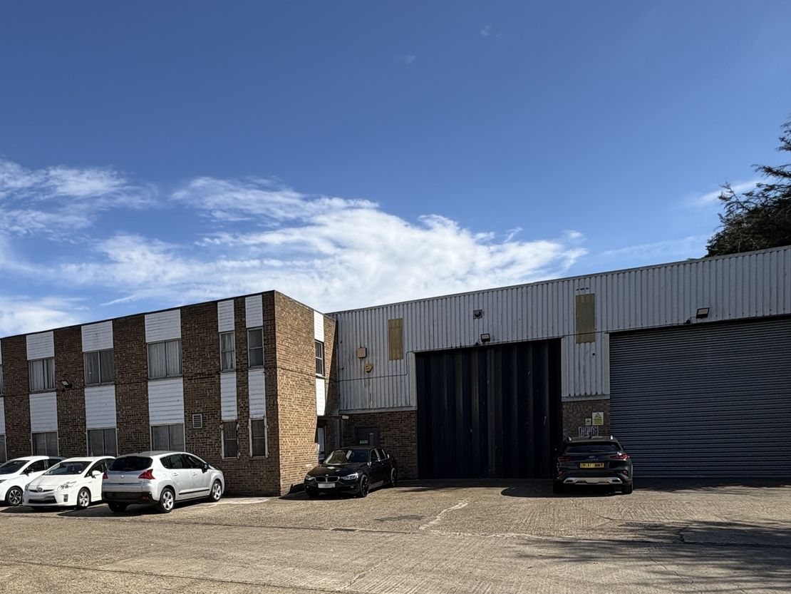 Unit 3, Haslemere Business Centre, Lincoln Way, Enfield, Greater London, EN1 1DX