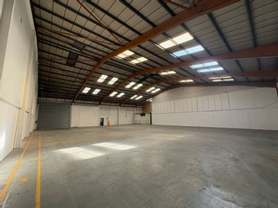 Property Image for Unit 3, Haslemere Business Centre, Lincoln Way, Enfield, Greater London, EN1 1DX