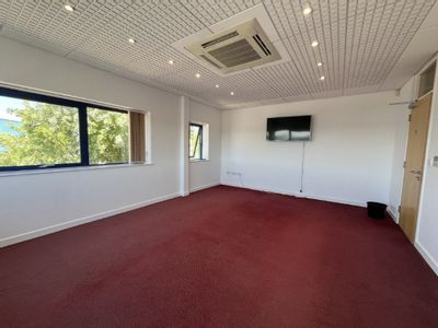 Property Image for 30 Wharfedale Road, Ipswich, Suffolk, IP1 4JP