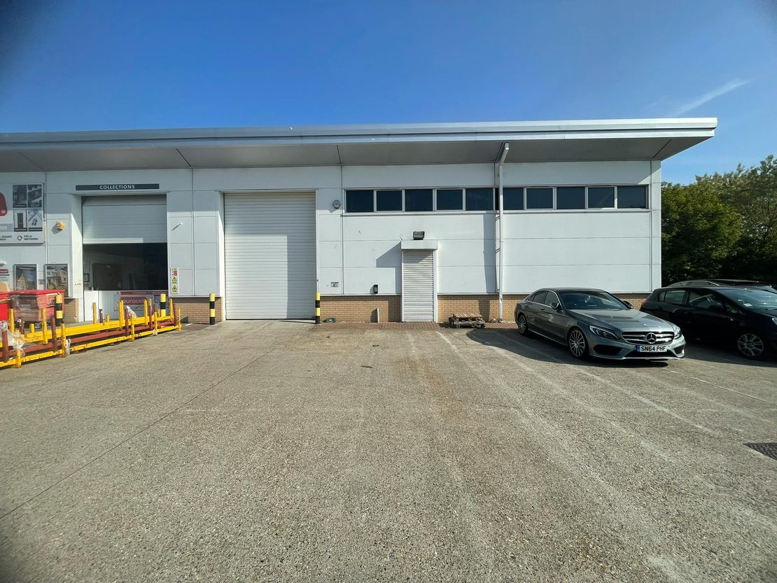 Unit 1 Gateway Business Centre, Thamesmead, London, SE28 0EZ