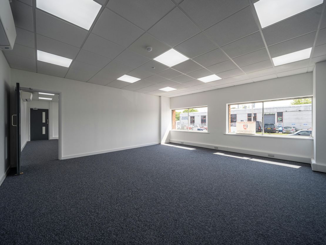 Unit B2, Hambridge Road Industrial Estate, Newbury, RG14 5SS