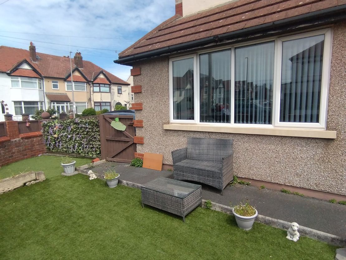 Holmfield Road, Blackpool, FY2