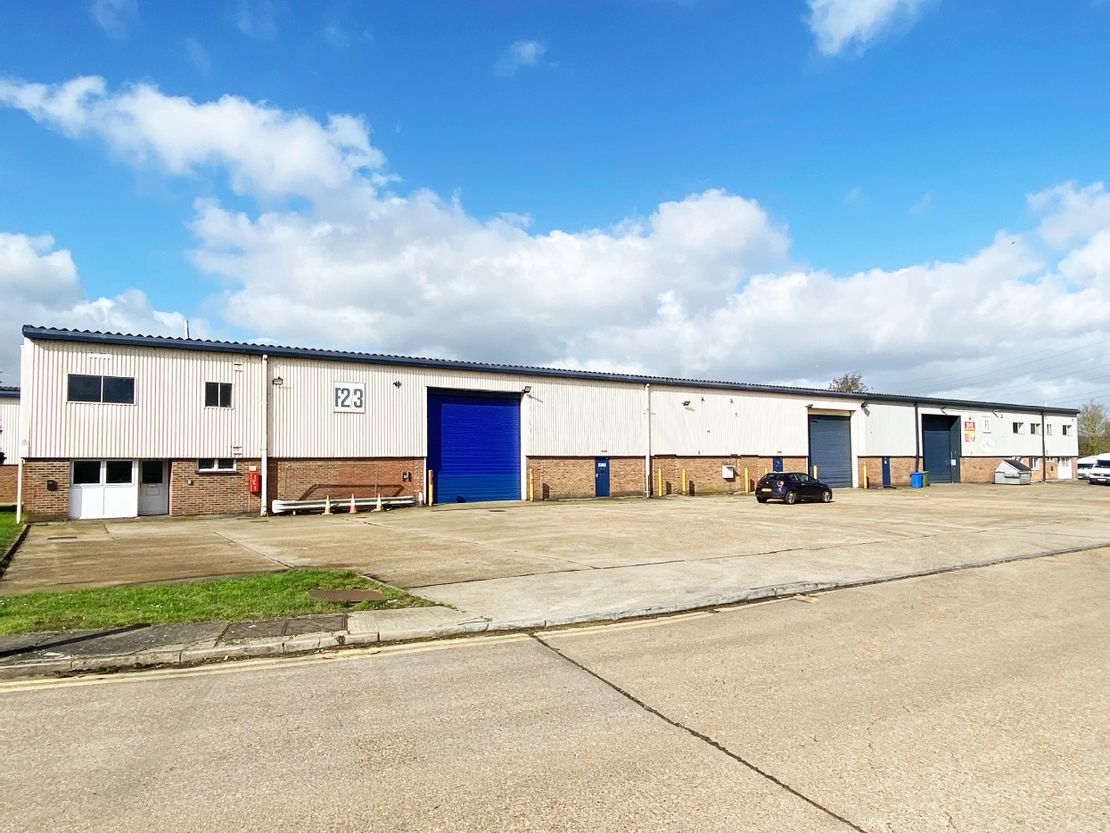 Units F1 & F2-F3, Larkfield Trading Estate, New Hythe Lane, Larkfield, Aylesford, Kent, ME20 6SW