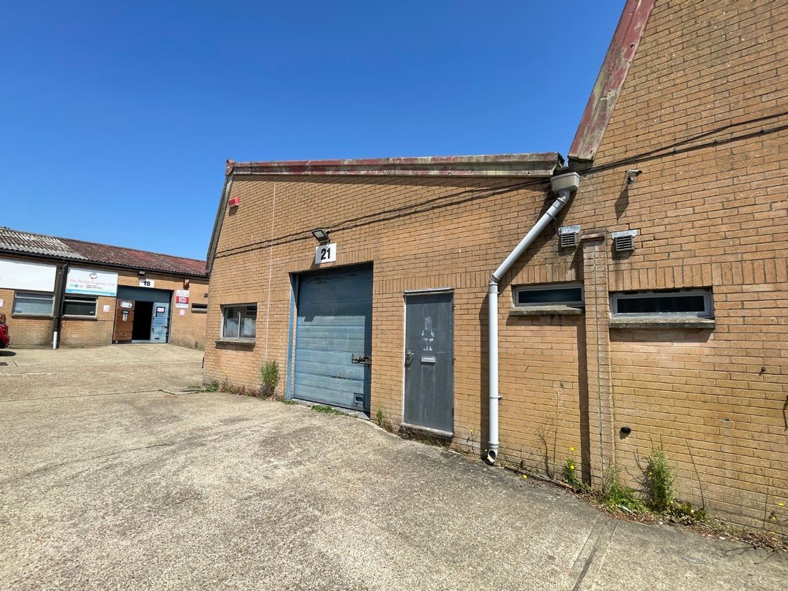Unit 21, Ellingham Industrial Estate, Ellingham Way, Ashford, Kent, TN23 6JZ