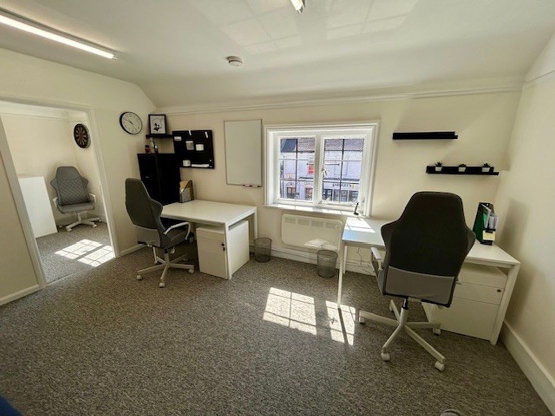 First Floor, 17 High Street / 10 Crown Lane, Theale, Reading, Berkshire, RG7 5BG
