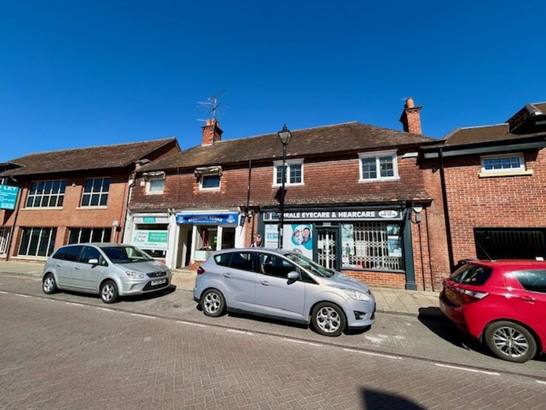 First Floor, 17 High Street / 10 Crown Lane, Theale, Reading, Berkshire, RG7 5BG