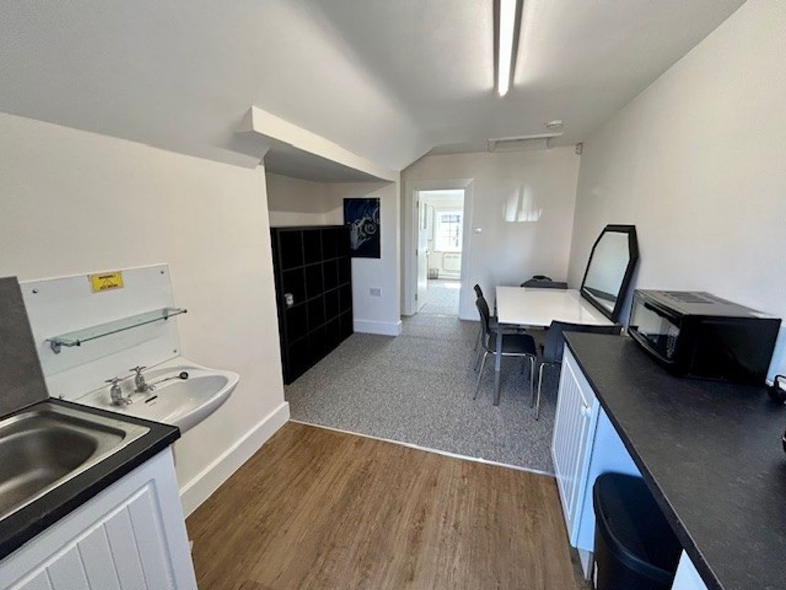 First Floor, 17 High Street / 10 Crown Lane, Theale, Reading, Berkshire, RG7 5BG